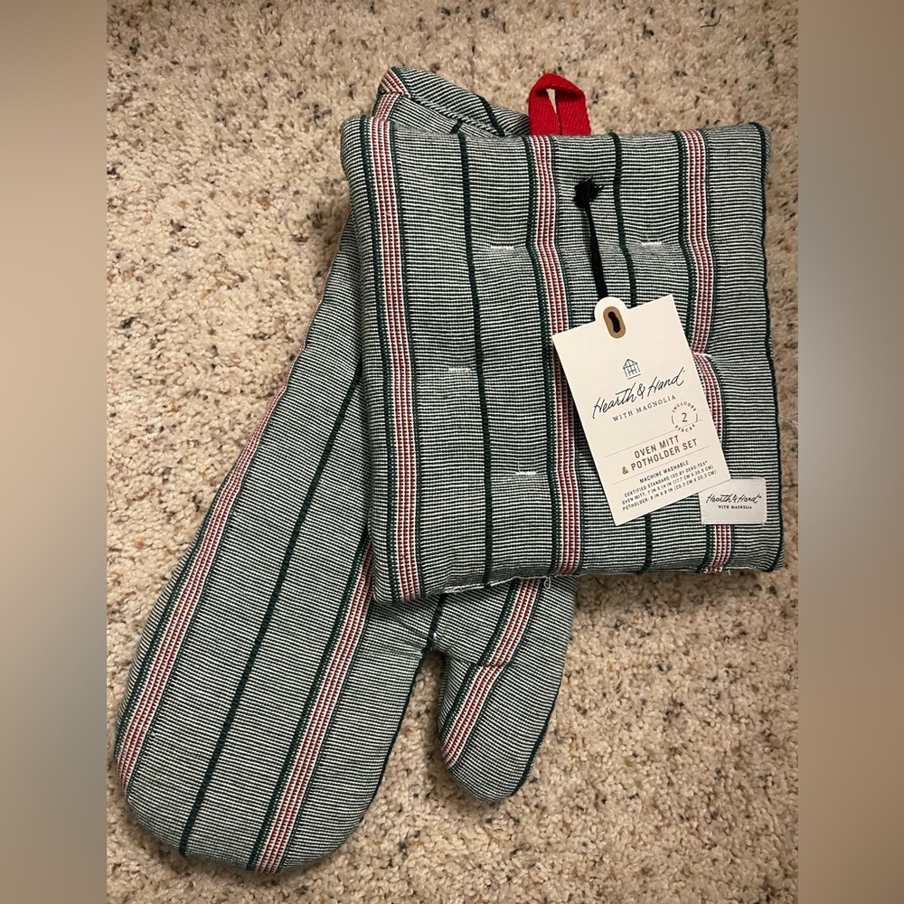 Hearth & Hand Striped Oven Mitt and Potholder Set